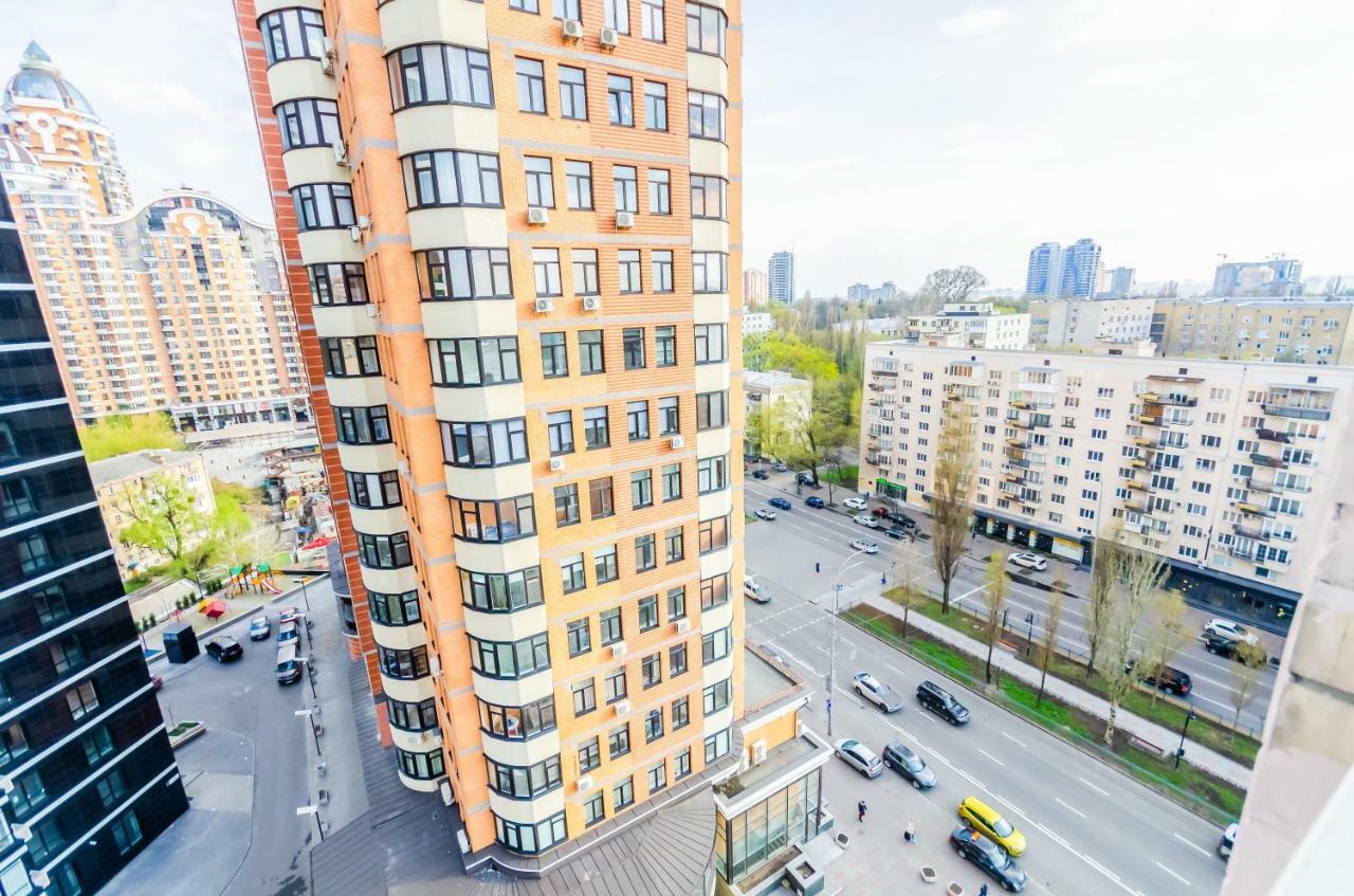 Kozzy Apartment In Kiev City Center Lu7 Экстерьер фото
